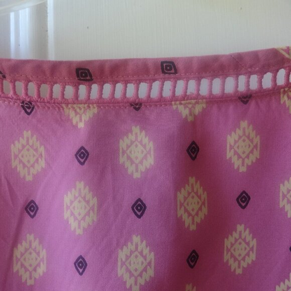 Wrangle Retro brand top size XXL, rayon, pink with cream print design, NWT, soft - Picture 14 of 16